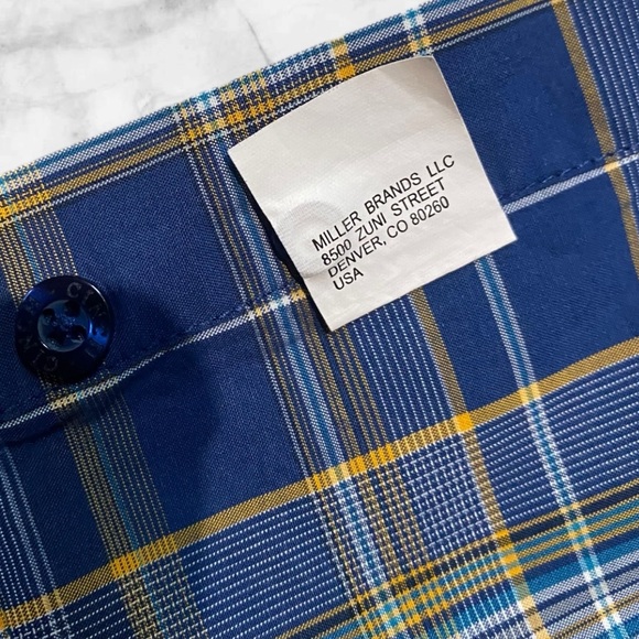 Cinch medium blue yellow button up - Picture 4 of 7